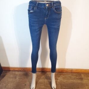 Zara Z1975 Denim Women's Size 2 Blue Skinny Leg Distressed Dark Wash Denim Jeans